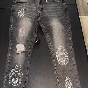 Fashion Nova Gray Skull Print Skinny Jeans